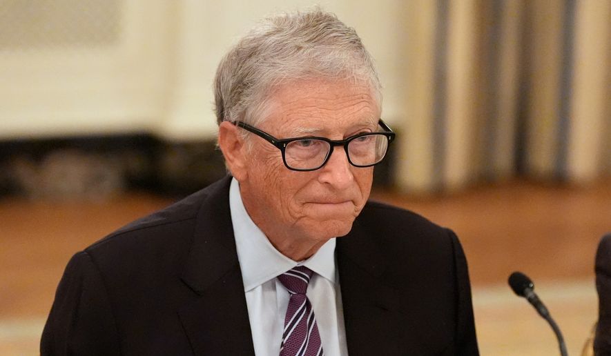 Microsoft's Bill Gates attends a dinner with President Donald Trump in the State Dining Room of the White House, Sept. 4, 2025, in Washington. (AP Photo/Alex Brandon, File)