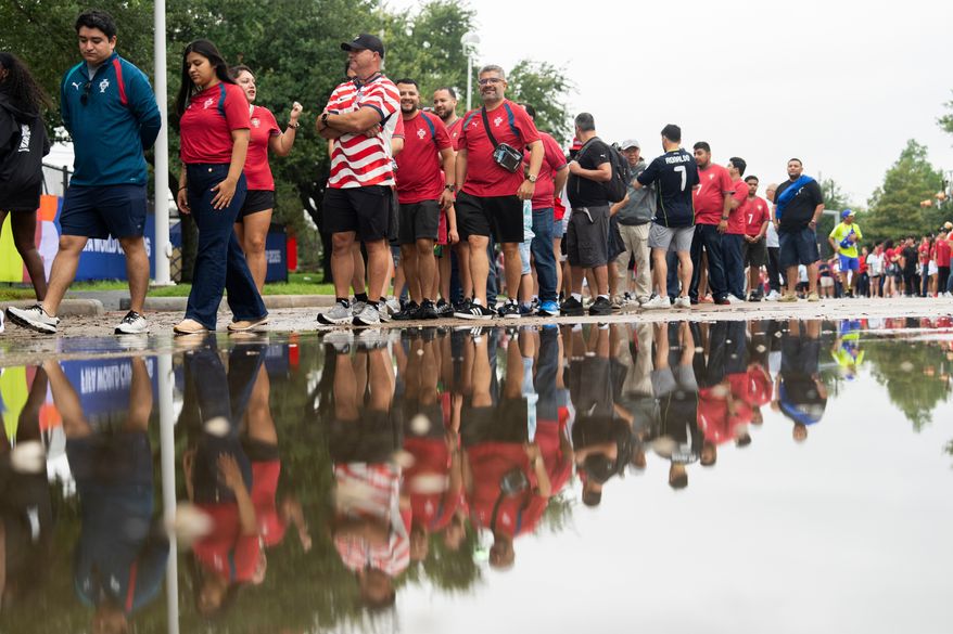 Fans wait in line to enter Houston Stadium before a FIFA World Cup between Portugal and DR Congo in Houston, Wednesday, June 17, 2026. (Jason Fochtman/Houston Chronicle via AP)