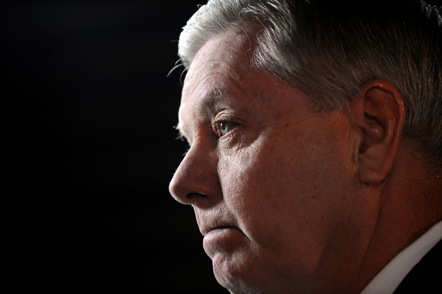 Longtime senator and Trump ally Lindsey Graham dies suddenly, setting off a scramble over his seat