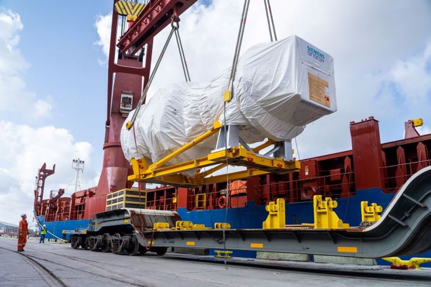 Arrival marks an important milestone in the development of Fermi's Project Matador SGT6-5000F natural gas turbines will anchor what is expected to be the nation's largest combined-cycle natural gas project DALLAS, TX / ACCESS Newswire / July ...
