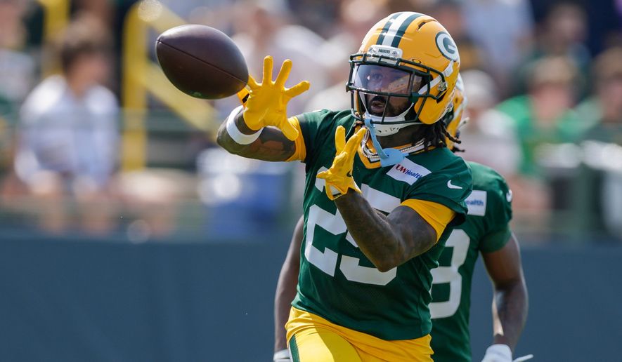 Green Bay Packers cornerback Keisean Nixon (25) catches a pass during practice at the team's NFL football training camp, Thursday, July 30, 2026, in Green Bay, Wis. (AP Photo/Matt Ludtke)