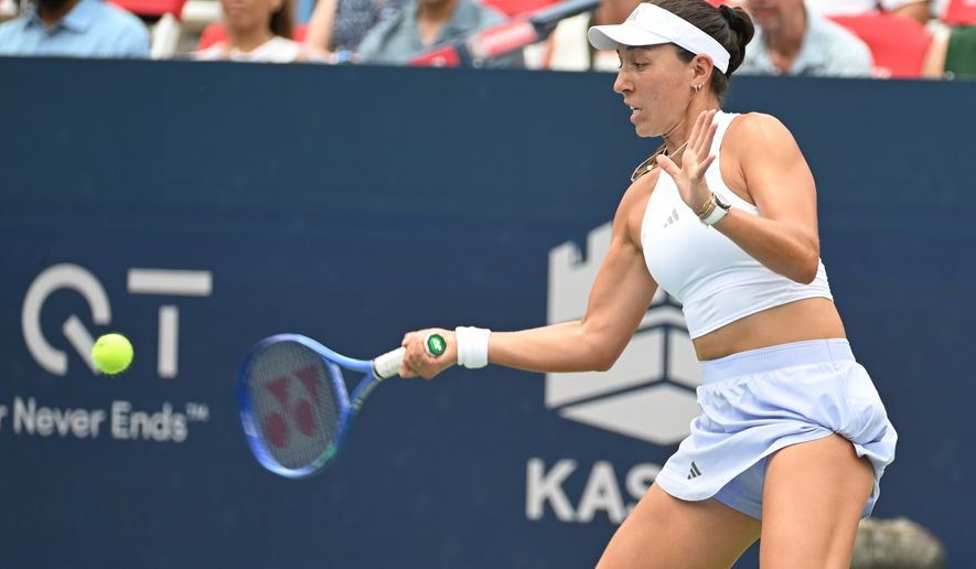 Jessica Pegula of the United States returns a ball to Diana Shnaider of Russia at the semifinals of the DC Open tennis tournament in Washington, D.C., Saturday, August 1, 2026. (All-Pro Reels)