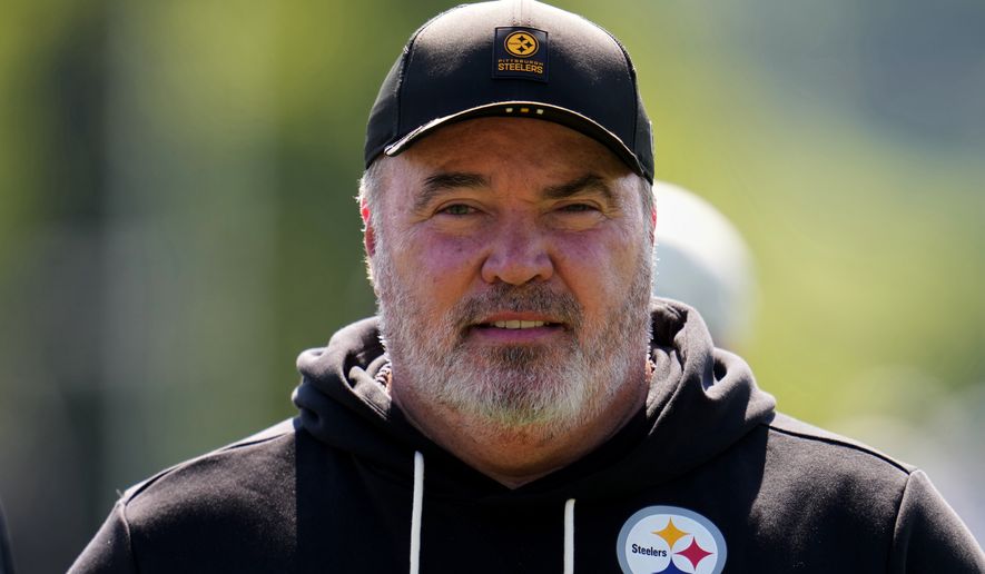Pittsburgh Steelers head coach Mike McCarthy watches the NFL team's camp in Latrobe, Pa., Friday, July 31, 2026. (AP Photo/Gene J. Puskar)