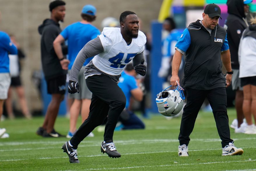 Detroit Lions linebacker Devin White runs after practice at the NFL football team's training camp, in Allen Park, Mich., Sunday, Aug. 2, 2026. (AP Photo/Paul Sancya)