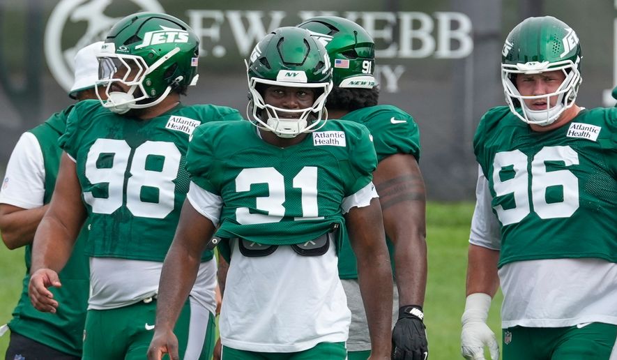 New York Jets' David Bailey (31) participates during a joint practice with the Tampa Bay Buccaneers at an NFL football training camp in Florham Park, N.J., Tuesday, Aug. 11, 2026. (AP Photo/Seth Wenig)