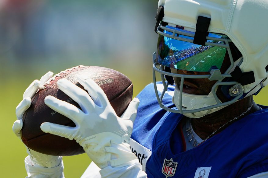 New York Giants' Odell Beckham Jr. catches a pass during an NFL football training camp, Friday, July 31, 2026, in White Sulphur Springs, W.Va. (AP Photo/Chris Carlson)