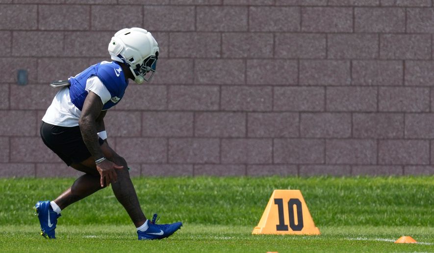 New York Giants' Malik Nabers practices at the team's NFL football facilities in East Rutherford, N.J., Monday, Aug. 10, 2026. (AP Photo/Seth Wenig)