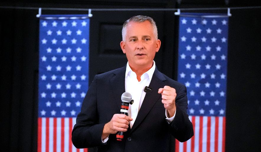 Florida Democratic gubernatorial candidate David Jolly, speaks during a town hall meeting, Saturday, Aug. 8, 2026, in Leesburg, Fla. (AP Photo/John Raoux)