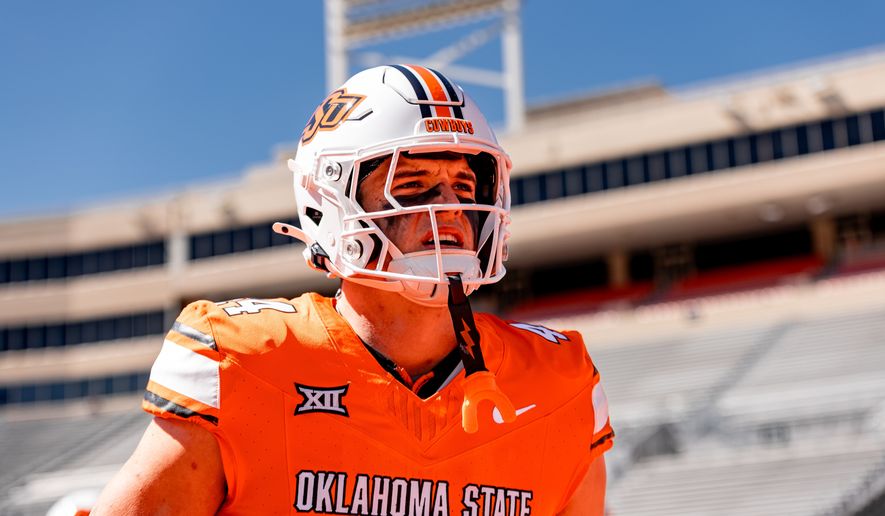 This photo provided by Oklahoma State University Athletics shows Oklahoma State tight end Carson Kolb during the team's spring NCAA college football practice, April 18, 2026, in Stillwater, Okla. (Cole Gueldenzoph/Oklahoma State University Athletics via AP)