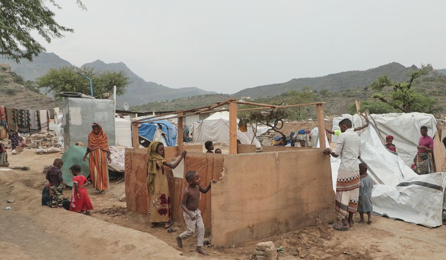 Displaced people set their camp in Taiz province, Yemen, Tuesday, Sept. 15, 2026. (AP Photo/Marzouq Al Jabri)