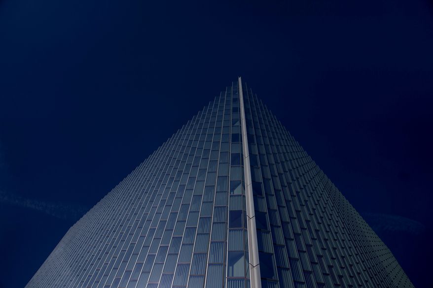 The exterior of the federal courthouse is seen March 27, 2024, in Los Angeles. (AP Photo/Eric Thayer, File)