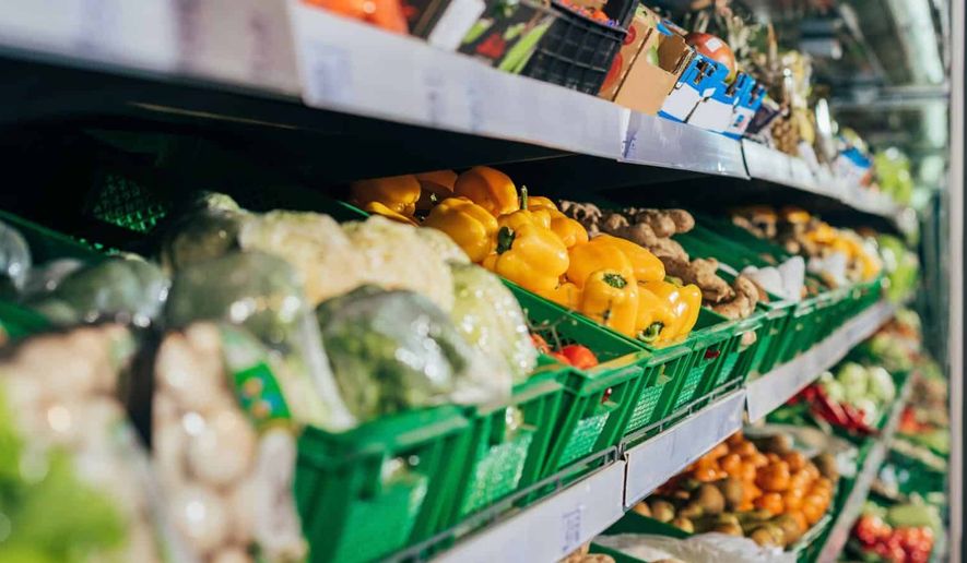 Lockdown pushed American shoppers toward less processed groceries. New basket data shows how fast that reversed. Photo credit: Depositphotos.
