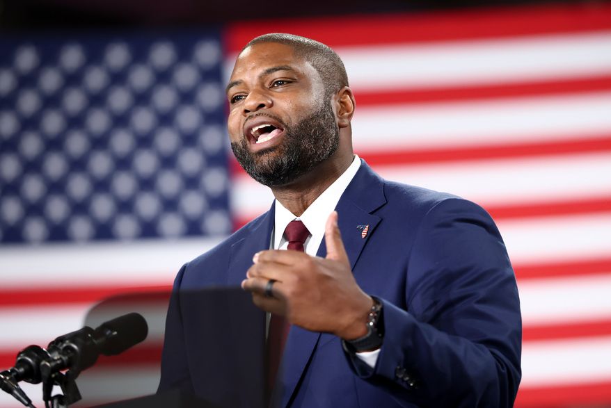 Florida Republican gubernatorial candidate Rep. Byron Donalds speaks during a campaign rally with Vice President JD Vance in Lakeland, Fla., Thursday, Oct. 1, 2026. (Kevin Lamarque/Pool via AP)
