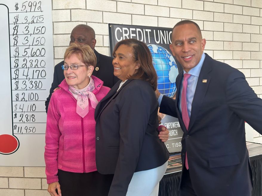 In this smartphone photo, House Democratic Leader Hakeem Jeffries and Rep. Marcy Kaptur, D-Ohio, talk with people at Friendship Baptist Church on Oct. 18, 2026, in Toledo, Ohio. (AP Photo/Lisa Mascaro) ** FILE **
