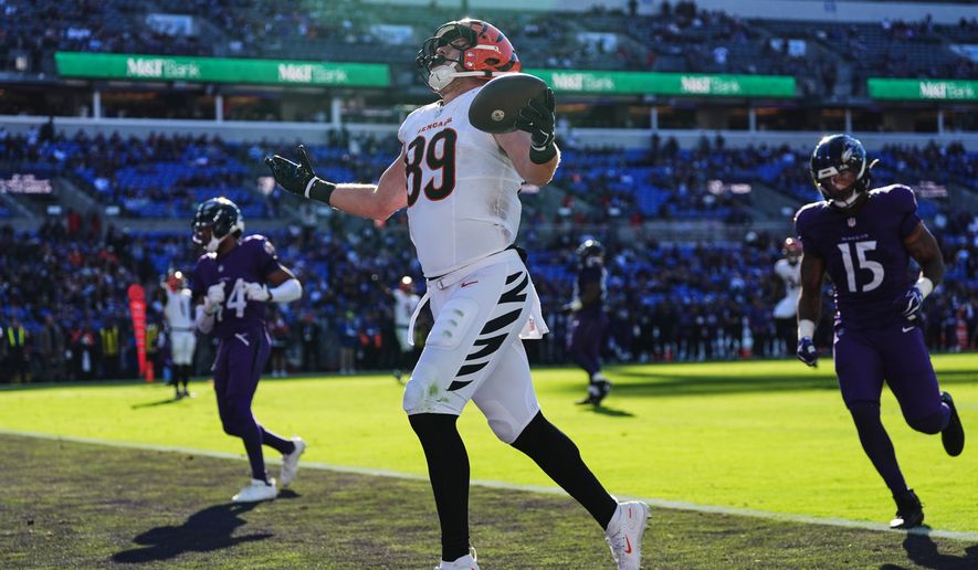 Cincinnati Bengals tight end Drew Sample (89) scores a touchdown during the second half of an NFL football game against the Baltimore Ravens in Baltimore, Sunday, Oct. 25, 2026. (AP Photo/Stephanie Scarbrough)