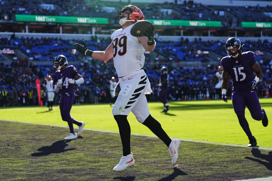 Cincinnati Bengals tight end Drew Sample (89) scores a touchdown during the second half of an NFL football game against the Baltimore Ravens in Baltimore, Sunday, Oct. 25, 2026. (AP Photo/Stephanie Scarbrough)