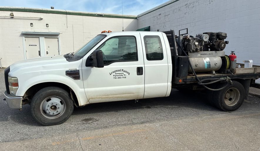 This image provided by the Tennessee Bureau of Investigation shows a truck, allegedly stolen by escaped Tennessee inmate Jacob Morley, left in a shopping center parking lot in Marion, Ill., Tuesday, Sept. 27, 2026. (Tennessee Bureau of Investigation via AP)